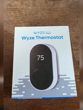 Wyze Thermostat - White housing with Black display